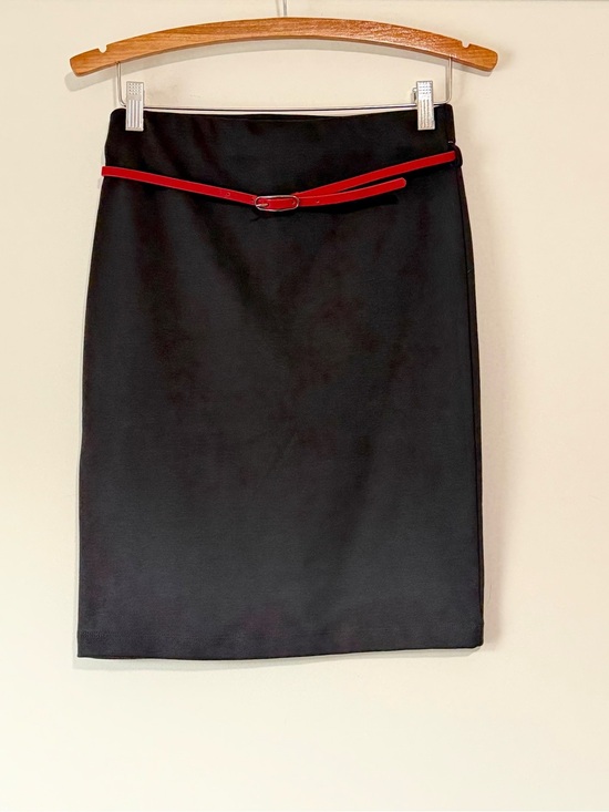 Xhilaration Dresses & Skirts - Xhilaration Black Pencil Skirt with Red Slim Suede Belt
